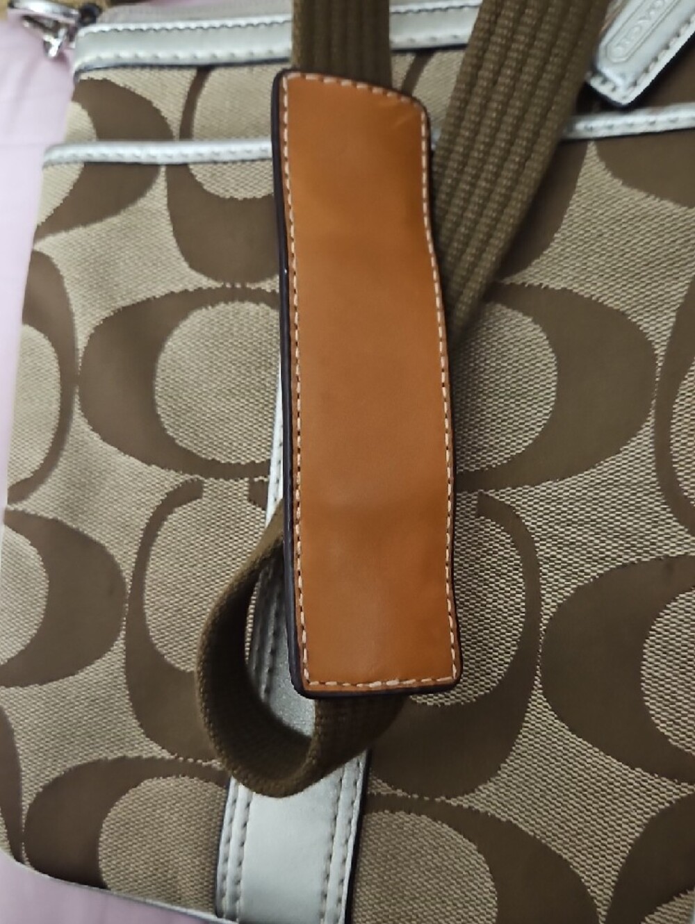 Coach Brown Signature Crossbody with Silver Trim - Picture 5 of 7